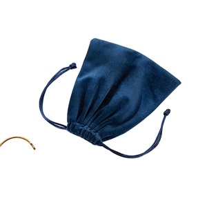 Bolsas de Terciopelo Personalizadas al por Mayor para Regalos de Boda, Bolsitas de Joyería Elegantes de Color Negro - Product Image 4