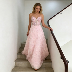 Elegante Abito da <span class=keywords><strong>Sera</strong></span> Rosa con Scollo a Cuore, Vestito da Ballo Linea A, Abito da Festa da Donna con Rose 3D e Perline Senza Spalline - Product Image 3