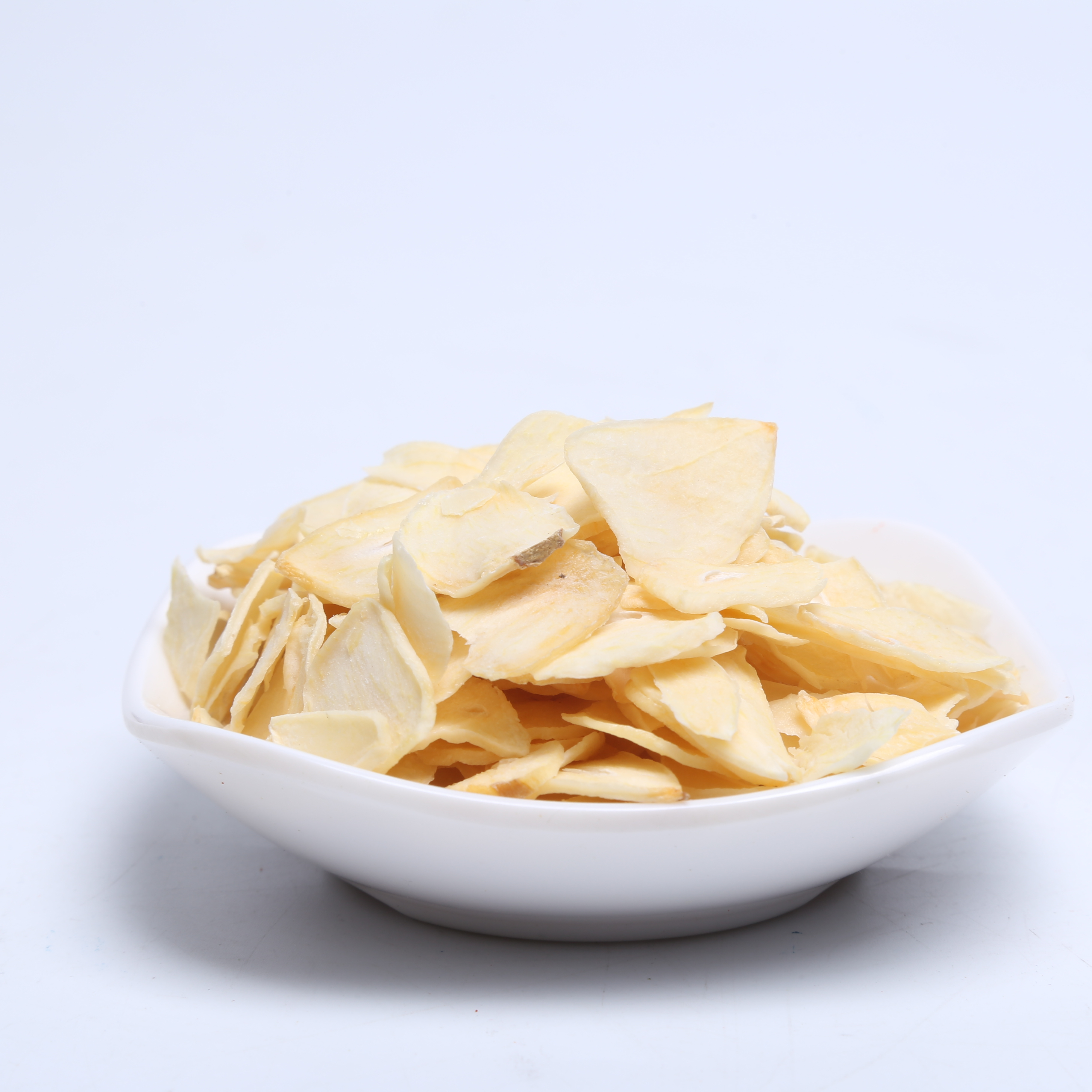 Обезвоженные хлопья чеснока высокого качества 40/80 высококачественного зубчика чеснока из Китая Liansheng