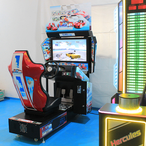 Machine d'arcade de course automobile pour les fans qui rêvent de jouer aux plus grands titres de course disponibles. - Product Image 1