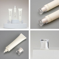 Conteneur de soins de la peau longue buse 10 ml 19ml Tube matériau acrylique saillie nez pointu trou d'aspiration BB crème emballage Tube