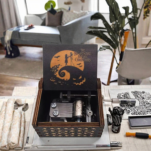 Boîte à musique miniature en bois personnalisée, nouvelle arrivée, <span class=keywords><strong>cadeau</strong></span> de Noël fait main avec mécanisme musical gravé au laser, <span class=keywords><strong>chanson</strong></span> personnalisable - Product Image 3