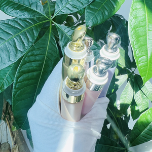 <span class=keywords><strong>Gloss</strong></span> repulpant extrême à succès : Sérum à l'acide hyaluronique pour des lèvres hydratées, nourrit et lisse les ridules - Product Image 3