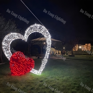 Exhibición de Luces en Forma de Corazón Promocional para Campañas Festivas, Eventos de San Valentín, Celebraciones de Bodas y Entornos Comerciales Románticos - Product Image 4