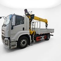 Grue sur camion Isuzu FVR GIGA 8 tonnes à flèche articulée en 5 sections |   Hauteur de levage de 18,8 m, moment de charge élevé, fiable, économe en carburant, global