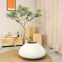 Grand pot en fibre de verre blanc texturé, jardinière décorative pour villa, idéal pour l'affichage de grands arbres en intérieur