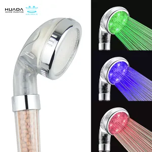 Pommeau de douche moderne à LED avec poignée de contrôle de la température en 3 couleurs Pommeau de douche en plastique ABS Filtre durable pour salle de bain