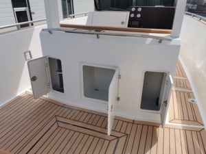 <span class=keywords><strong>Bateau</strong></span> de pêche sportif ouvert en fibre de verre haute performance de 28 pieds avec auvent, conçu pour des aventures de pêche palpitantes - Product Image 5