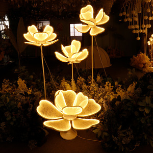 Lot de quatre lampes solaires LED décoratives pour mariage, motif pivoine, pour scène et événements, taille et couleur personnalisables - Product Image 5