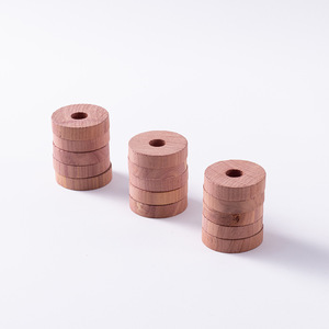 Anneau circulaire en bois de cèdre et bloc de cèdre rouge naturel personnalisé 4,0x0,85CM, emballage personnalisé, vente en gros directe usine Chine - Product Image 3