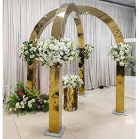 Support de toile de fond en métal doré de grande taille LEXI T-003 pour les décorations de mariage, de fête et d'événements, design moderne et luxueux de forme carrée