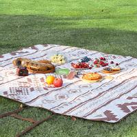 Tapis de pique-nique portable d'extérieur personnalisé en Oxford, tapis de glamping ultrasonique, tapis de plage imperméable et épaissi pour le camping sur gazon