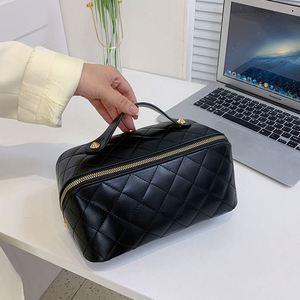 Bolsa de Cosméticos de Nailon PU Personalizada de Fábrica BSCI, Bolsa de Maquillaje Acolchada Profesional - Product Image 4