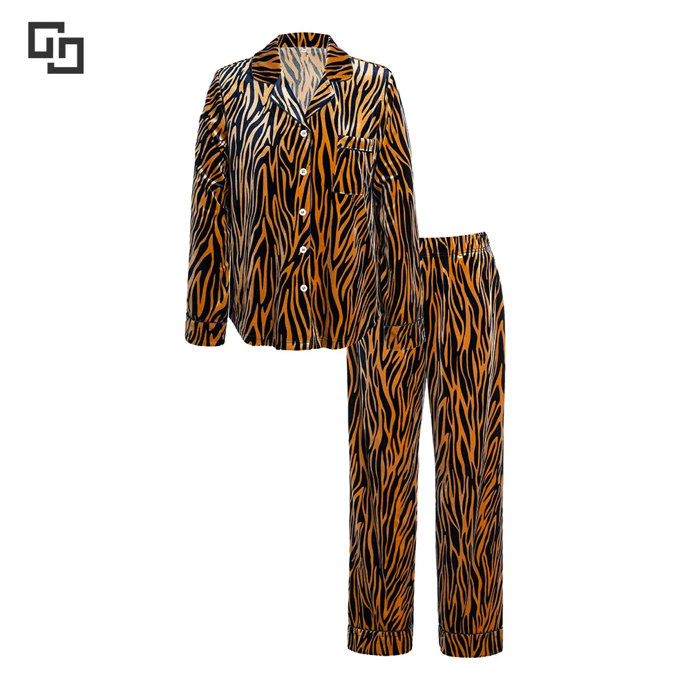 3D Design Leopard Custom Lounge Wear Long Sleeve Top With Pants Velvet Fleece Pajama For Women Set