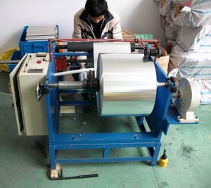 Machine à rembobiner le papier aluminium pour usage en restauration, rembobineuse de papier aluminium argenté - Product Image 2