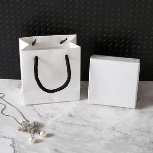 Boîte cadeau en papier pour bijoux personnalisés avec logo : bague, boucles d'oreilles, bracelet, pendentif, collier - Product Image 5