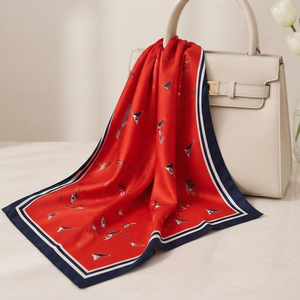 Pañuelo Cuadrado de Algodón de 27 Pulgadas, Bandana con Estampado Personalizado, Pañuelo de Cuello Moderno para Mujer, Fabricante OEM al por Mayor - Product Image 4