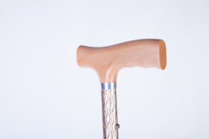 ไม้เท้าอลูมิเนียมพร้อมด้ามจับไม้เป็น<span class=keywords><strong>ประกาย</strong></span>สำหรับผู้ชายและผู้หญิงไม้เท้าพับได้ปรับได้และปรับได้ - Product Image 4