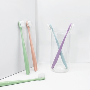 UUYP Ensemble de brosses à dents 4 pièces Nouveau design Étuis en plastique réutilisables à poils <span class=keywords><strong>extra</strong></span> doux pour le nettoyage buccal pour enfants et adultes à usage domestique - Product Image 4