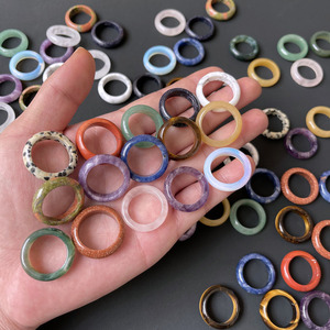 Anelli in Cristallo Naturale Colorato all'Ingrosso: Howlite, Ametista dei Sogni, Pietre Curative, <span class=keywords><strong>Agata</strong></span>, Quarzo Rosa - Anello in Cristallo per la Festa della Mamma - Product Image 1