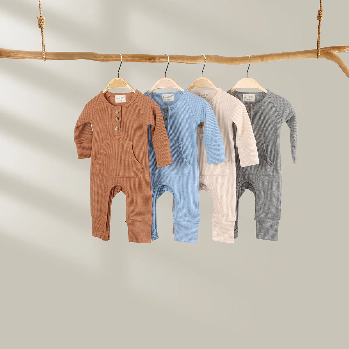 Bequemes Waffel-Babystrampler-Set bunt Schnappverschluss lange Ärmel aus Baumwolle Polyester für Kinder 3-6 Monate Größen