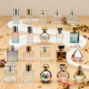 2025 Christmas New Gifts <b>Mini</b> <b>Perfume</b> Wholesale Exquisite <b>Perfumes</b> Glass Bottle with Box Valentine's Day Gifts <b>Mini</b> <b>Perfumes</b> - Product Image 4