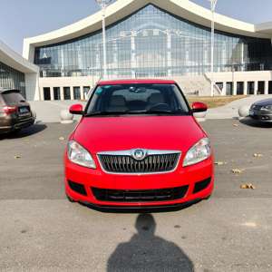 <span class=keywords><strong>Skoda</strong></span> <span class=keywords><strong>Fabia</strong></span> 2013 5 places Voiture rouge Voiture d'occasion <span class=keywords><strong>Automobile</strong></span> chinoise Voiture télécommandée abordable - Product Image 6
