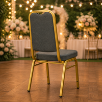 Chaise de banquet ergonomique à dossier incurvé empilable, chaise de salle d'hôtel durable et fonctionnelle, chaises de salle à manger de style européen