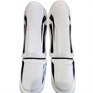 Protège-tibias ROYAL KIMONO Pro pour adultes en cuir PU rouge, antidérapants, stabilisateurs, pour le football, le kickboxing, le MMA, l'entraînement de boxe, haute performance - Product Image 1