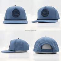 Casquette de baseball unisexe personnalisée à 5 panneaux avec corde, perforations laser, patch PVC, imperméable, vente en gros OEM ODM
