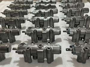 Gruppo Valvola 426-15-46001 per Bulldozer D65/Caricatore WA600 di Macchinari Edili - Product Image 4