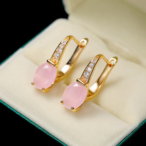 Orecchini a Perno Ovali a Goccia Rosa per Donne, Tono Dorato, Accessori Dolci e alla Moda per Uso Quotidiano - Product Image 3