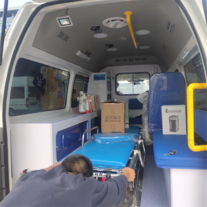 2025 Nuevo Diesel 4x2 Ambulancia Stock Transmisión manual Buen precio Ambulancia Coche - Product Image 3