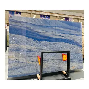 Hojas de mármol azul natural cortadas en azulejos de tamaño estándar con molduras de paneles laminados superfinos con fondo de panal de aluminio