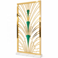 Paravent de luxe Art Déco en or avec incrustation de malachite et base en marbre, séparateur de pièce sur mesure pour hall d'hôtel