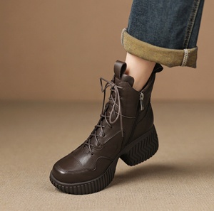 Chaussures à talons hauts pour femmes, bout pointu, en cuir véritable souple, talon bloc, fermeture à enfiler, semelle extérieure en caoutchouc, nouvelle collection automne-printemps - Product Image 4