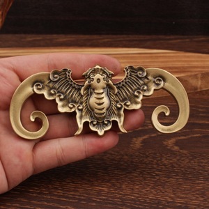 Presse-papiers en laiton pur en forme de chauve-souris, support multifonctionnel pour pinceaux de calligraphie, repose-pinceaux pour usage domestique - Product Image 3