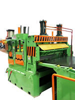 Ligne de découpe de bobines en bande, machine de formage de rouleaux, tôle d'acier, bobine d'acier pour découpe longitudinale 0-200 m/min 0,2 - 3 mm 10