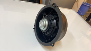 Altavoz para Puerta Trasera Compatible con <span class=keywords><strong>Audi</strong></span> A3/A4/A6/Q3/Q5/<span class=keywords><strong>Q7</strong></span> con Códigos OE 4G0035411 4M0035411 8R0035411 8W5035411, Vida Útil de Dos Años - Product Image 4