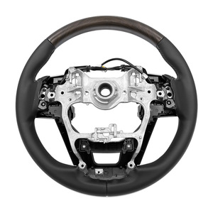 Volante de madera de durazno de 380.7 mm de diámetro interior para Land Cruiser LC300 con botones multifunción estilo clásico - Product Image 4