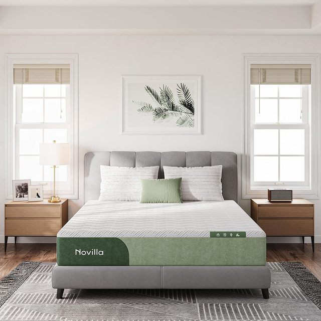 Soft Durable Breathable Eco-Friendly Compressed Memory Foam Pocket Spring Roll Box Mattress Contemporary Design Hotel Bedroom