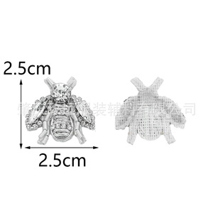Indian Silk Bee Brooch 2.5cm Fashionable DIY Jewelry Accessories for <b>Clothing</b> Bag Decor - Product Image 1