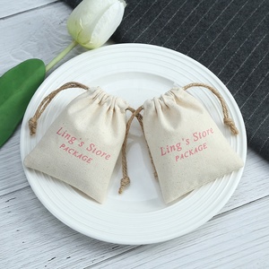 Sacs à cordon en coton personnalisés 8x10 cm, réutilisables, écologiques, pour bijoux, avec logo personnalisé - Product Image 3