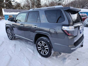 รถ SUV มือสองราคาถูก ปี 2015 ขับเคลื่อนสี่ล้อ รุ่น Limited 4 ประตู พวงมาลัยซ้าย เบาะหนัง กล้องหลัง ซันรูฟ ไฟ LED รุ่นที่ 3 ถุงลมนิรภัย 8 จุด - Product Image 5