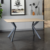 Meubles de salle à manger modernes et luxueux sur mesure avec pieds en métal et plateau en verre trempé pour 4 personnes