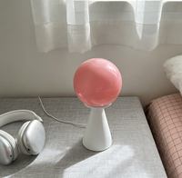 Lámpara de Mesa LED Eléctrica Vintage Multicolor, Moderna y Ecológica, para Dormitorio, Mesita de Noche, Luz Nocturna Acogedora, Estilo INS para el Hogar