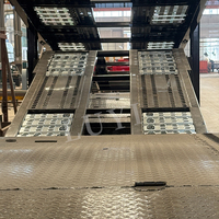 Semi-remorque porte-voitures à 2 essieux pouvant transporter 8 véhicules, équipée d'un système de levage par vis, semi-remorque porte-voitures