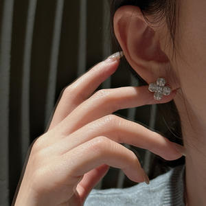 Pendientes de Plata de Ley S925 con Diseño de Hoja, Elegancia Francesa, Estilo Medieval, Joyería Grabada Vintage de Moda para Regalo - Product Image 2