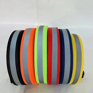 <span class=keywords><strong>Gilet</strong></span> de sécurité haute visibilité en polyester pour la course à pied et le cyclisme, avec bande réfléchissante et option de logo personnalisé à LED - Product Image 5
