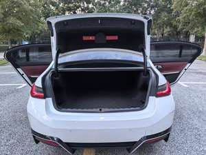 Voiture électrique BM <span class=keywords><strong>I3</strong></span> 2025, véhicule à énergie nouvelle avec une puissance de 210 kW, quatre portes et cinq sièges, voiture électrique 35L, modèle <span class=keywords><strong>2022</strong></span>, fournisseur Chine - Product Image 3